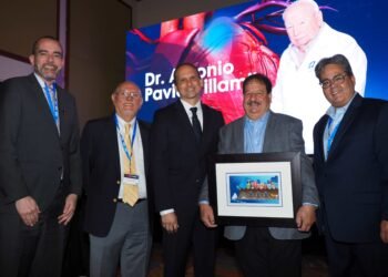 p1010131 pavía heart & vascular forum dedicado al dr. antonio pavía villamil fundador del hospital pavía santurce