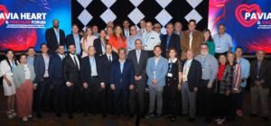 p1010215 pavía heart & vascular forum en embassy hilton dorado del mar foto de un grupo de médicos y conferenciantes