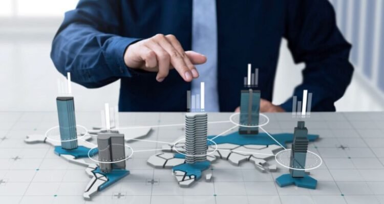 empresario mostrar grafico empresa beneficios pantalla mapa digital mundial 828x548