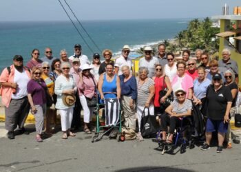 img 7504 delegación comité noviembre llega la perla viejo san juan para realizar trabajos voluntarios