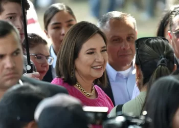 7085725b5020d4f0bdf53618f0e728ee 79552404