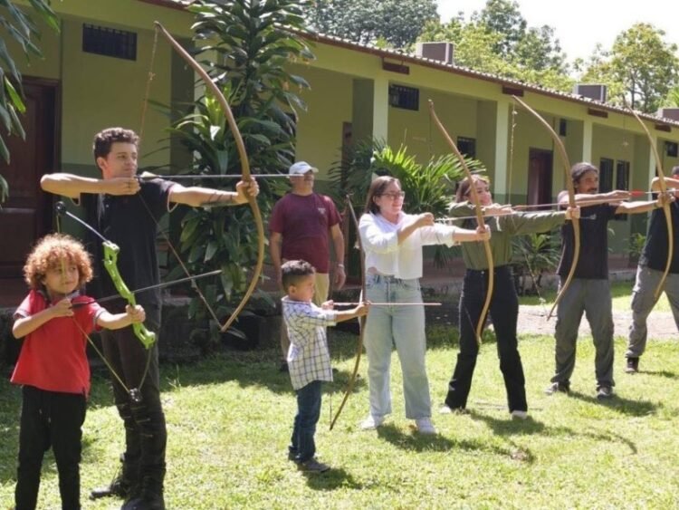 mas de 150 artistas reunira el festival gracias convoca