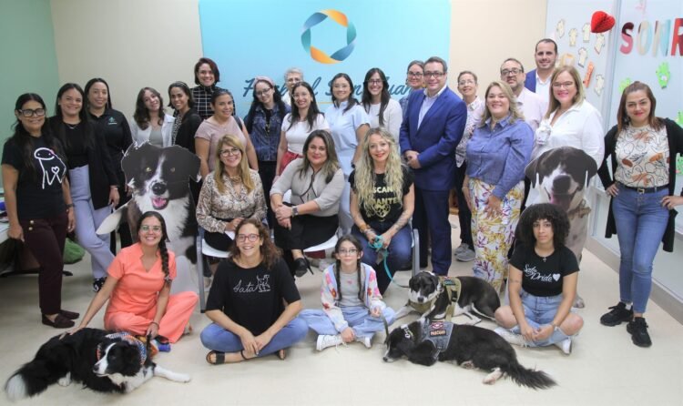 img 8921 parte de los participantes en el taller de uso de mascotas perros auspiciado por hospital san juan capestrano