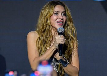 shakira 0324 ap24085649457777