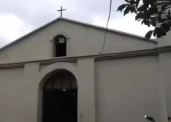 torre iglesia gracias lempira 1