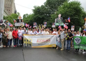 000 img 8881 grupo de la delegación de puerto rico en el desfile