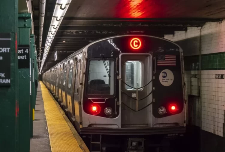 metro new york 905x613