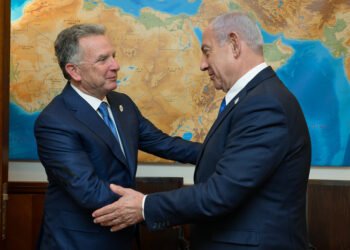 54296106406 d786a600f0 c