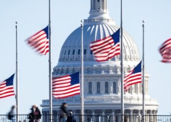 Homenaje al Papa Francisco: Las Banderas de Nueva York ondearán a media asta