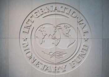 El FMI prevé un futuro incierto: menos crecimiento pero no recesión