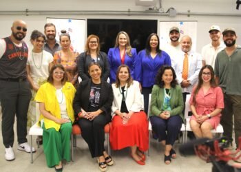 Artistas ganadores del GRAMMY®, Olga Tañón y Elvis Crespo, junto a los reconocidos actores Luis Guzmán y Gina Rodríguez, encabezarán el 68º Desfile Nacional Puertorriqueño