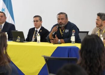 UNAH lanza carreras virtuales para hondureños en el extranjero