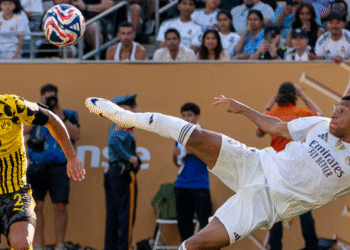 ¡Real Madrid lo hace otra vez! Tres goles y cita explosiva con el PSG