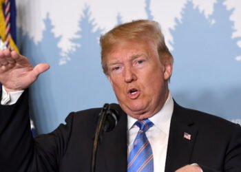 Trump celebra crecimiento del 3% del PIB y exige baja de tasas: “¡No hay inflación!”