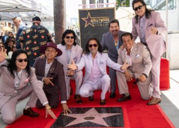 MARCO ANTONIO SOLÍS HACE HISTORIA: LOS BUKIS RECIBEN SU ESTRELLA EN EL PASEO DE LA FAMA DE HOLLYWOOD