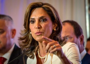 “Todo indica que intentarán robarse las elecciones”: María Elvira Salazar lanza duras críticas al oficialismo hondureño