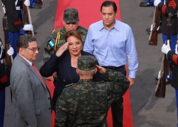 Presidenta Xiomara Castro afirma que Fuerzas Armadas garantizarán elecciones libres, transparentes y con alternabilidad