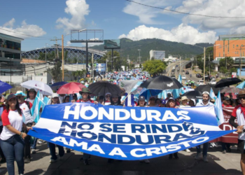 🇭🇳🙏 Honduras alza su voz unida por la paz y la democracia en histórica caminata