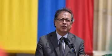 Burdel y tiendas de lujos entre gastos personales del presidente Gustavo Petro