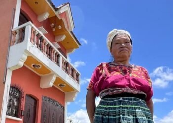 Arquitectura de las remesas: cómo el dinero que llega de EE.UU. está transformando los pueblos y ciudades de Guatemala