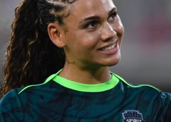 TRINITY RODMAN ROMPE RÉCORDS CON CONTRATO HISTÓRICO EN LA NWSL