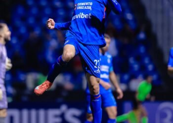 CRUZ AZUL NO PERDONA: GLOBAL 8-0 Y PASO FIRME EN LA CONCACAF