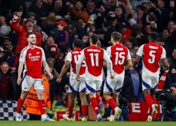 No fue fácil para Arsenal pero avanzó a octavos de final