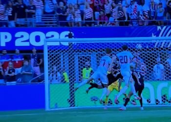 Bélgica impone su jerarquía y elimina a Estados Unidos con un contundente 4-1