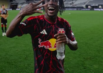 ¡EL RED BULLS GOLPEÓ CUANDO MÁS DOLÍA! 